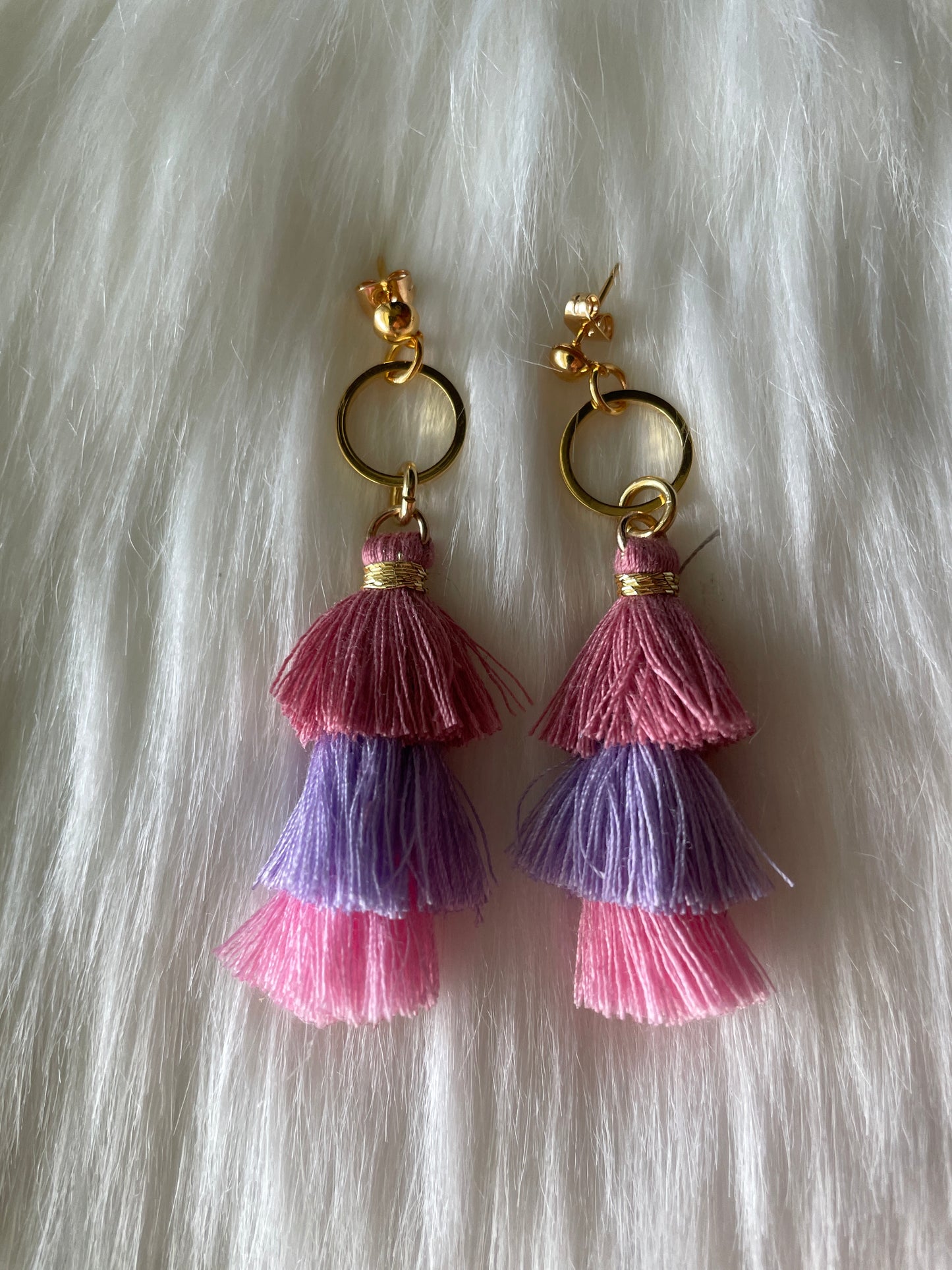 Three-tiered tassel dangles