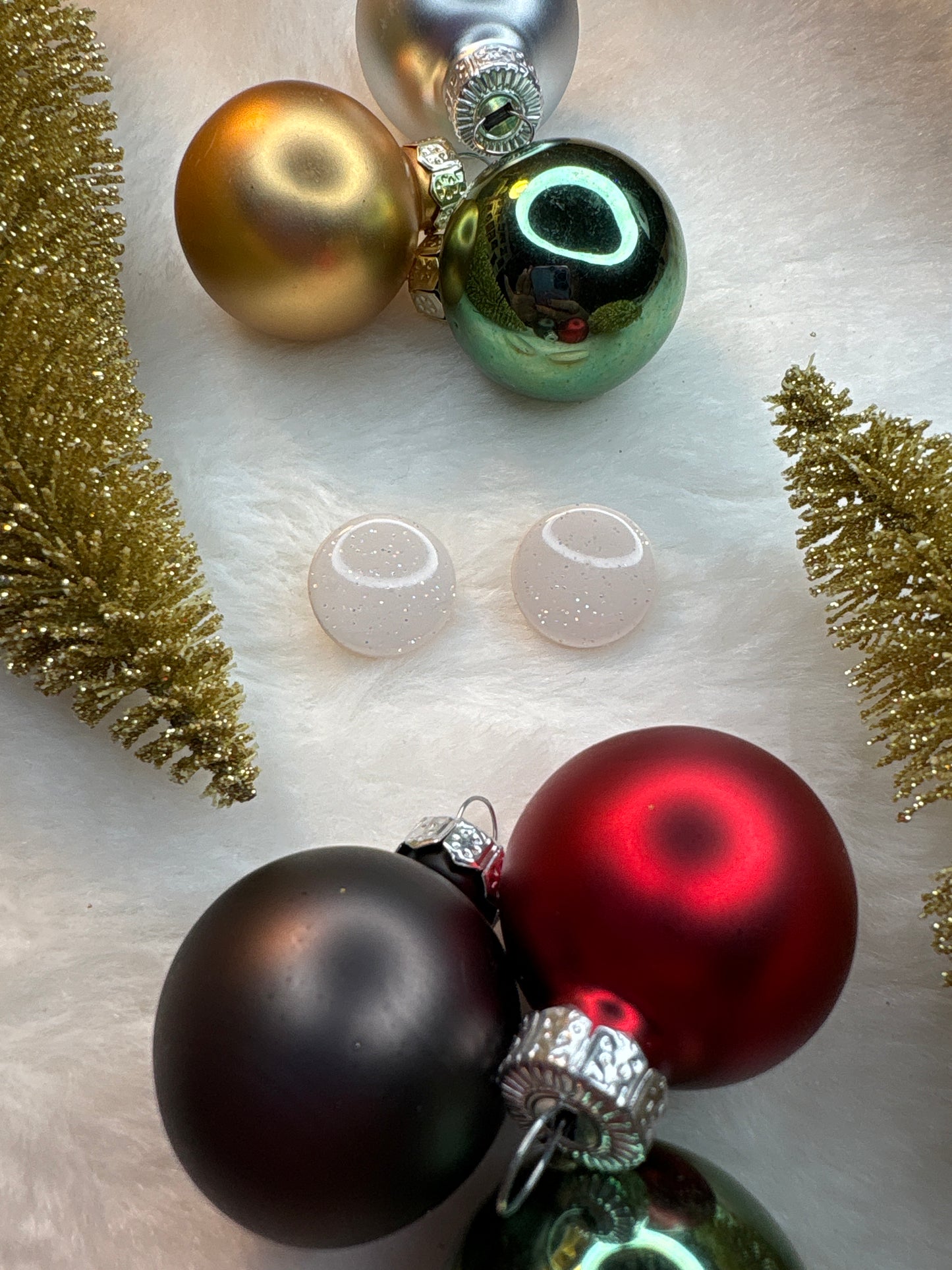 Round Glittery White Studs