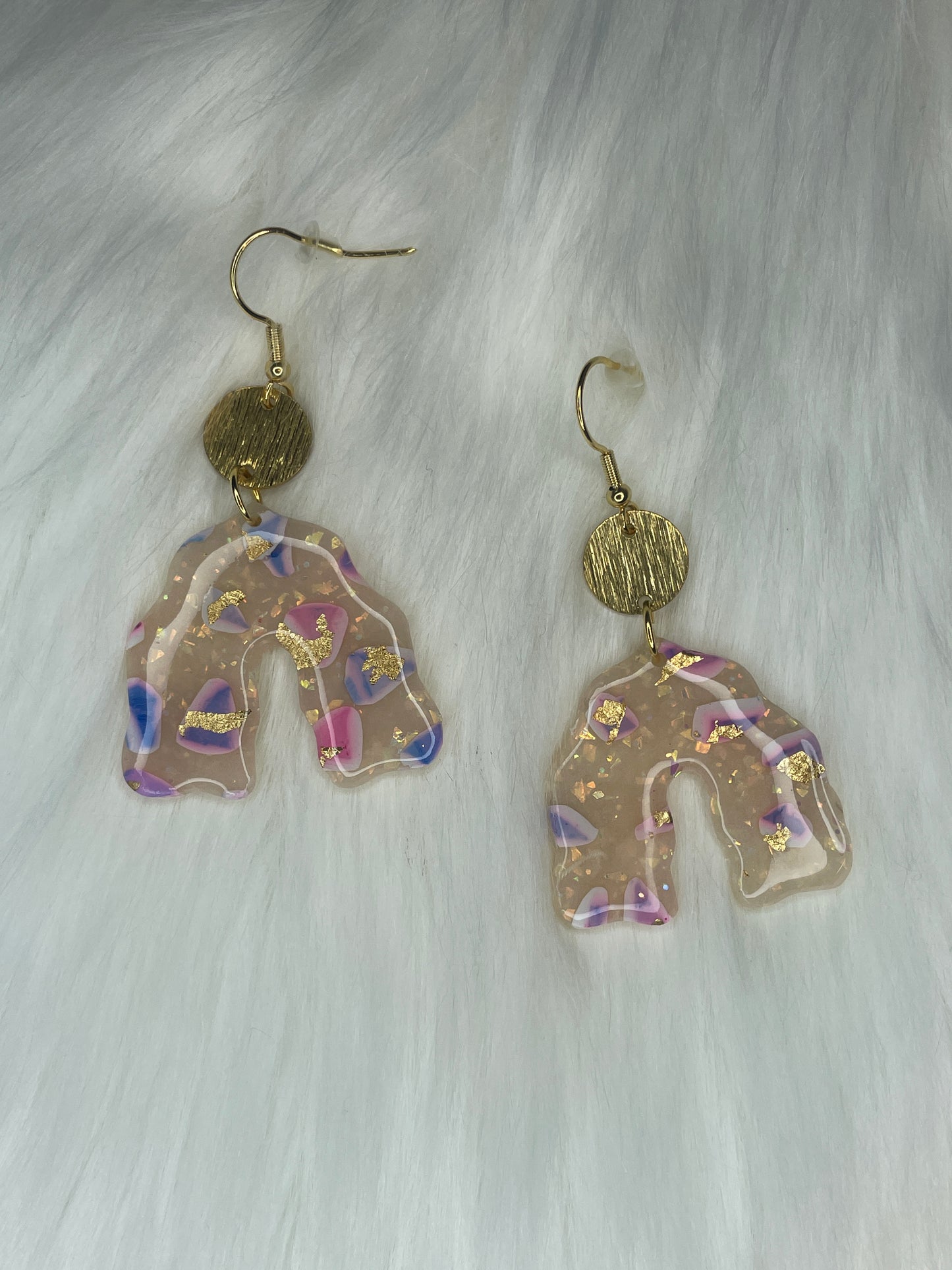 Sparkled arch dangles