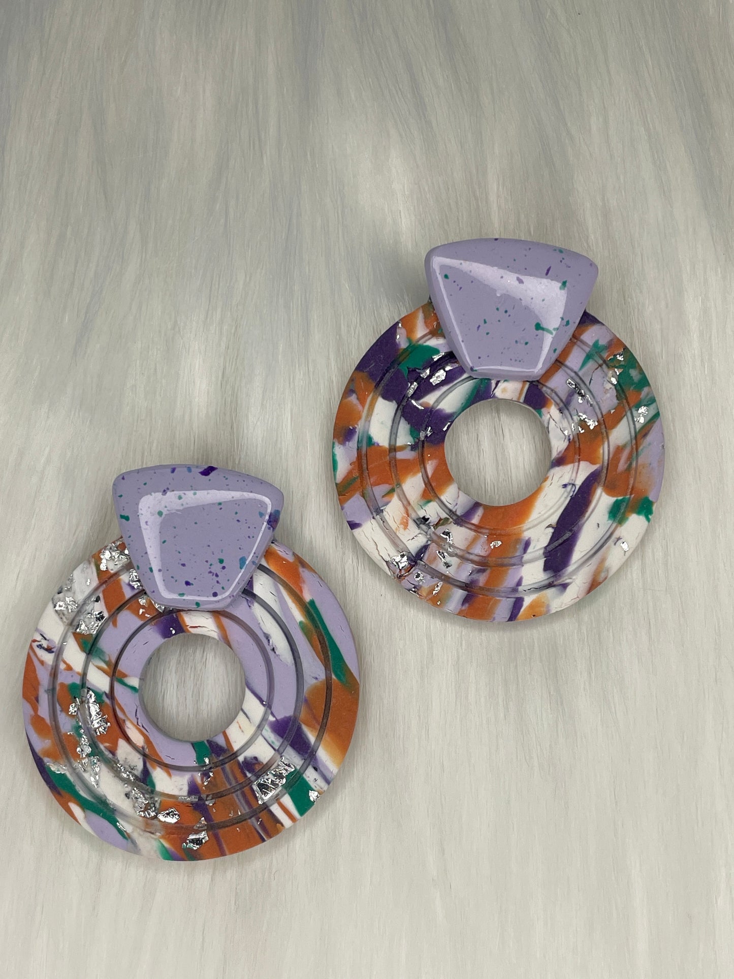 Multicolored round earrings